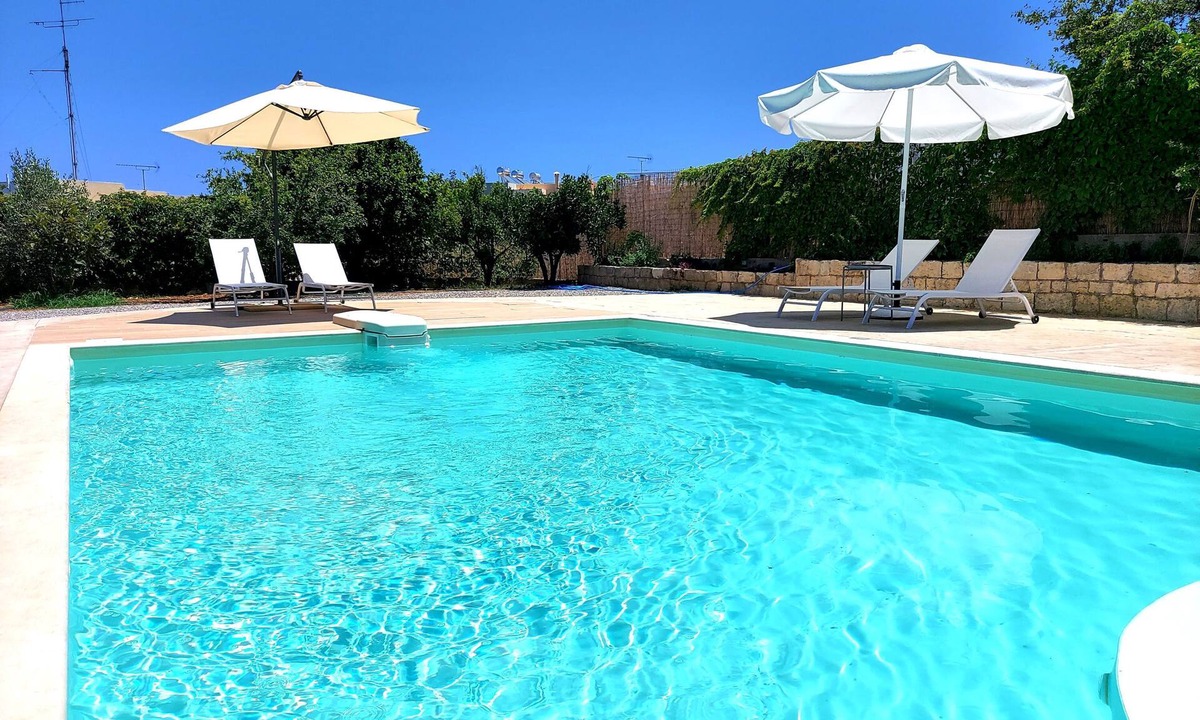 Violi Charaki House | Αngélique Pool garden apartment