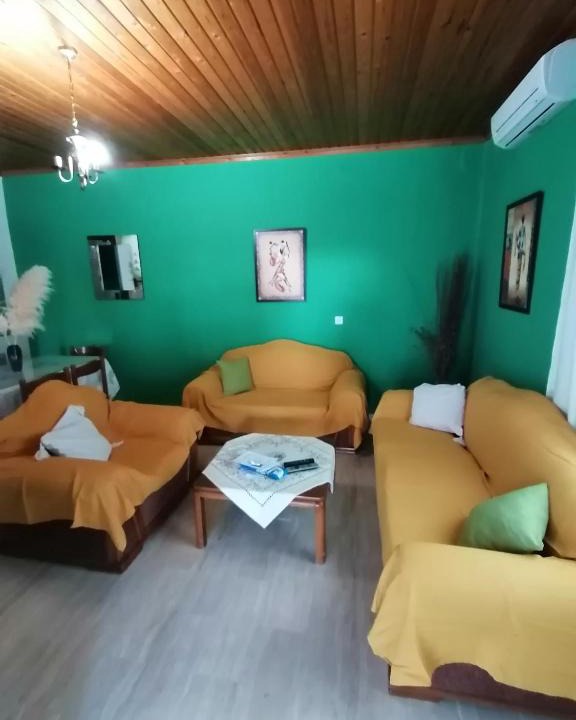 Palamas Apartment | Το σπίτι στο λοφο