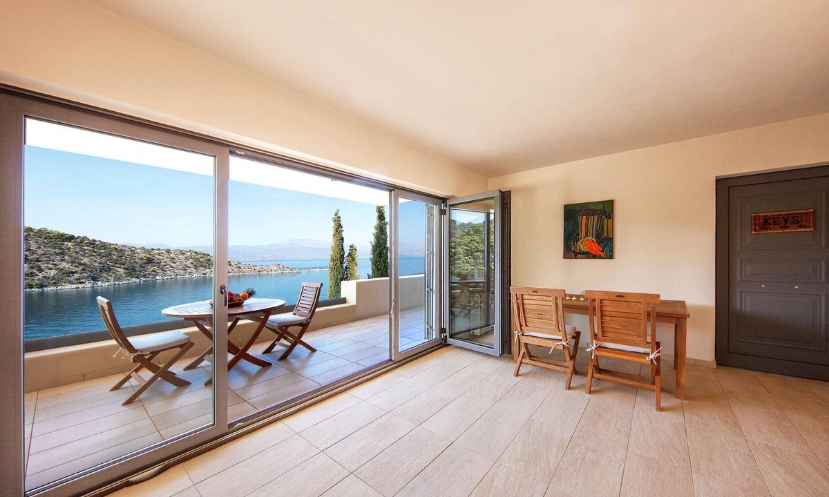 Katakali Apartment | 1st Floor at Crystal View Villa
