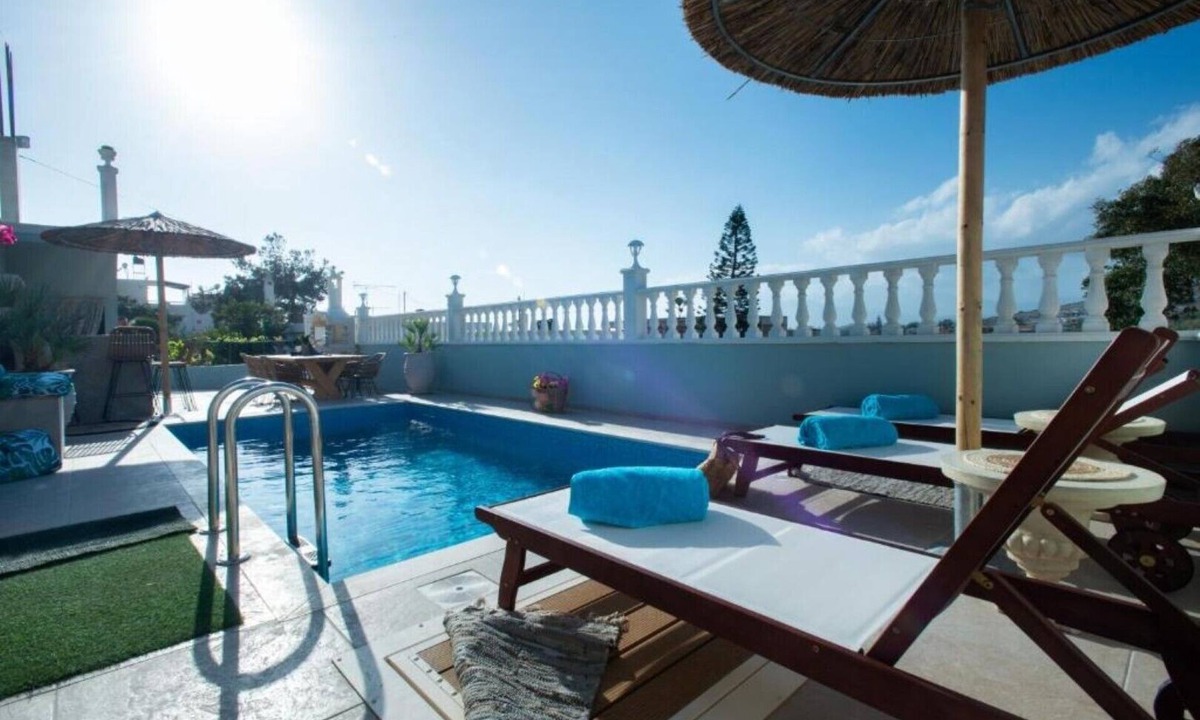 Neo Kalamaki Villa | 2-bedroom house with heated pool, bar and BBQ