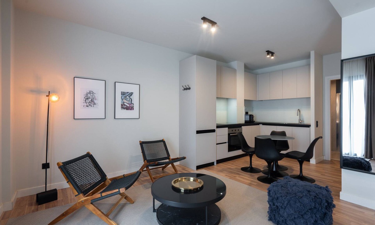 Kypseli Apartment | 2BR Apartment + Rooftop Retreat w/Sauna/Gym