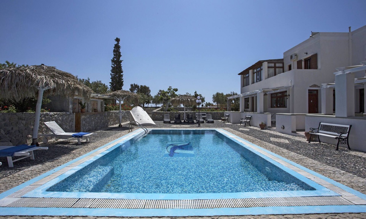 Perissa Villa | 3 Bedrooms Apartment included Car Rental