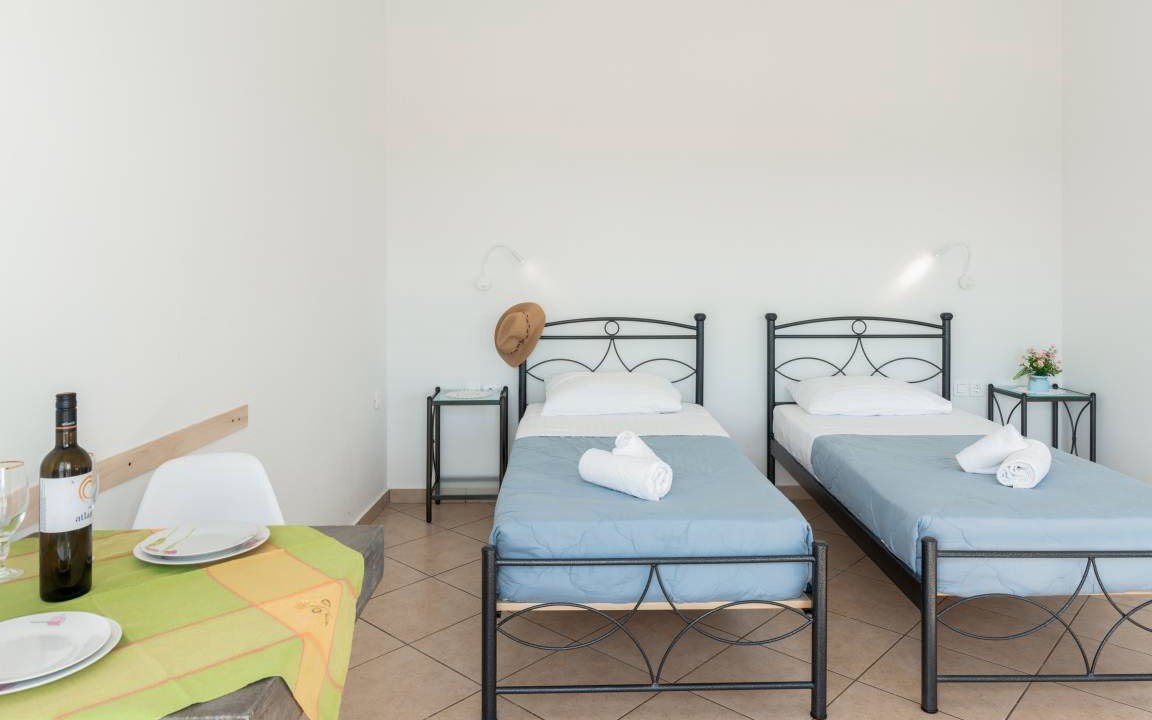 Perivolos Cabin | 35 m² Lodge ∙ 1 bedroom ∙ 2 guests