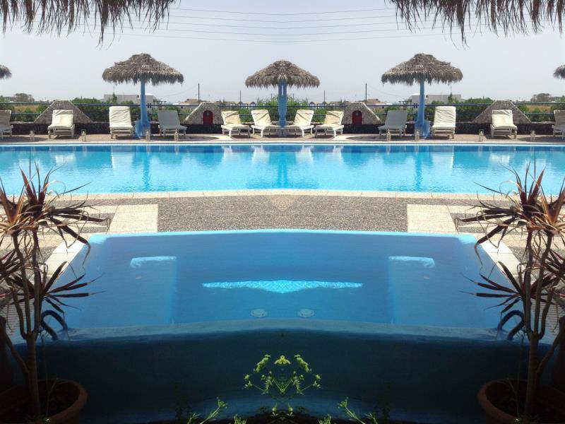 Perivolos Apartment | 60 m² Serviced apartment ∙ 6 guests