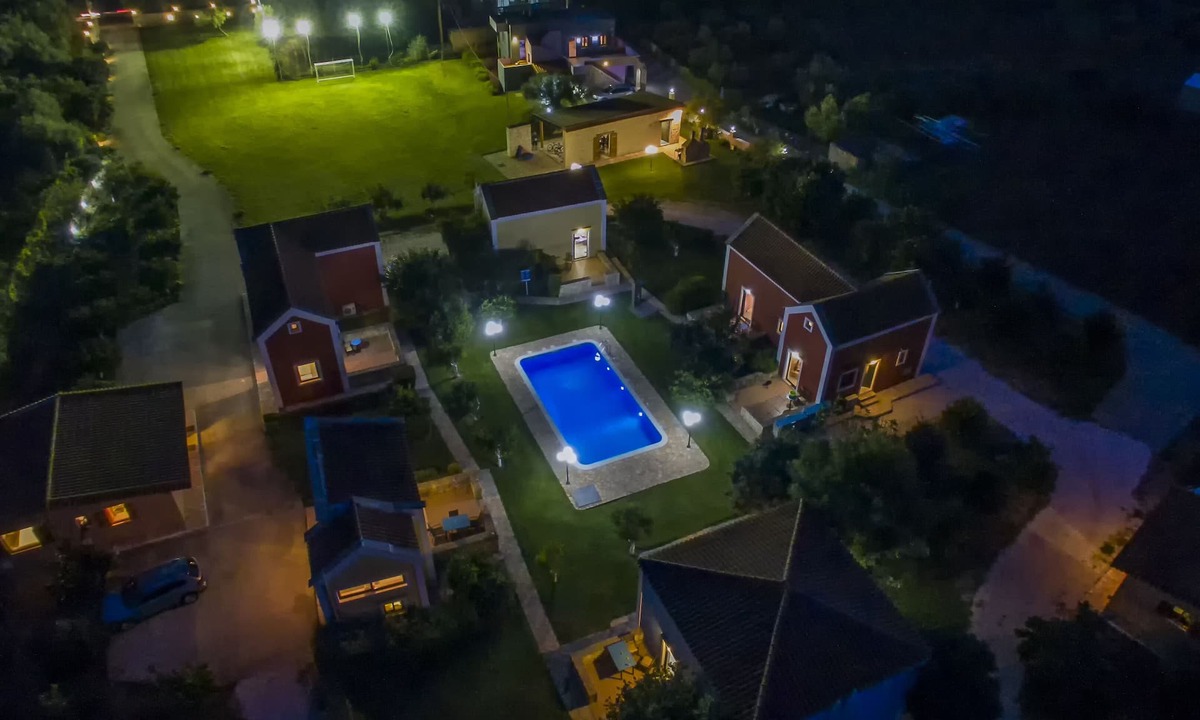 Mourniai House | A PEACEFULL PARADISE WITH SWIMMING POOL FOR YOUR RELAXATION