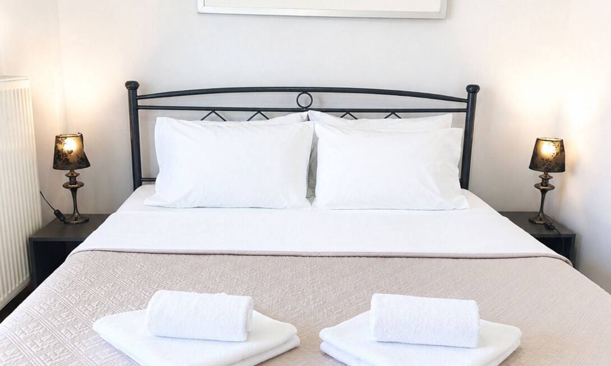 Spata-Artemida House | Anatolis Apartment: Near Airport, Rafina Port & Beach