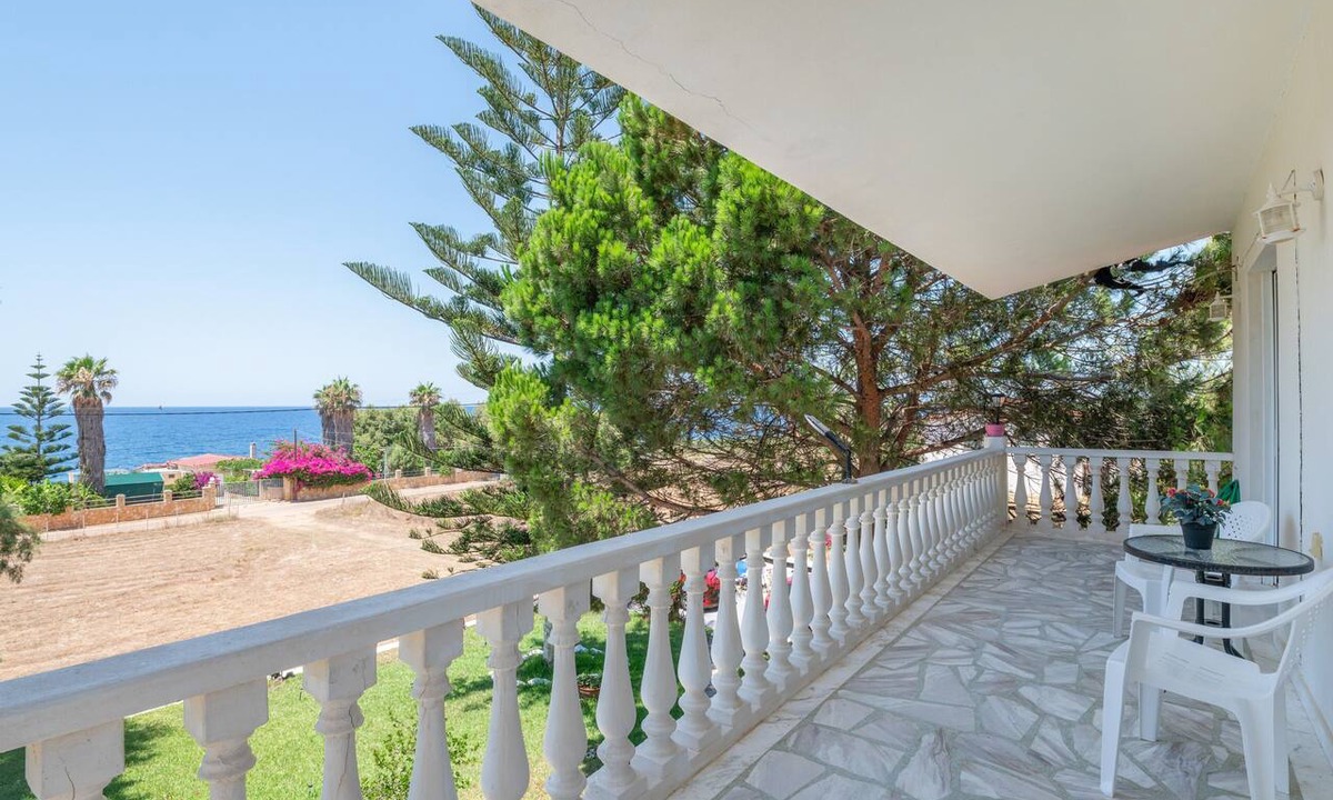 Agrilos Apartment | Apartment 'House with Sea View' with Sea View, Private Terrace and Wi-Fi