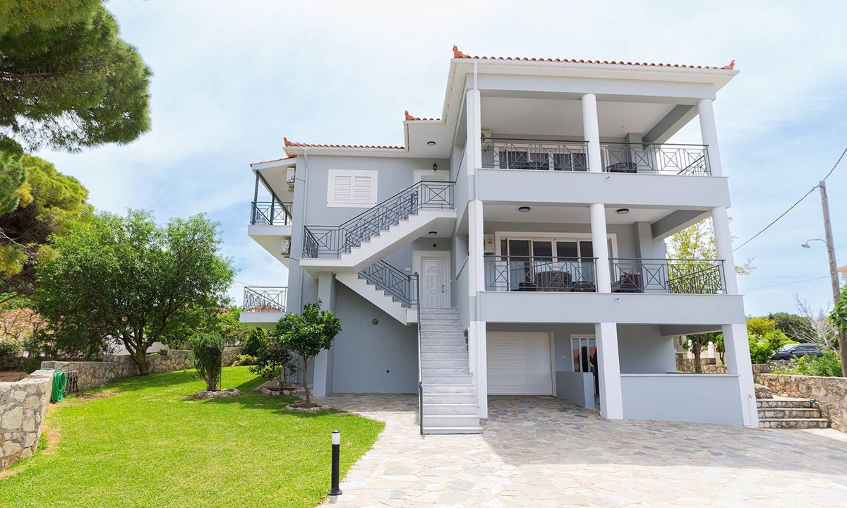 Menegata Apartment | Apartment Neso - 2 bdrm - 2nd floor - Building A