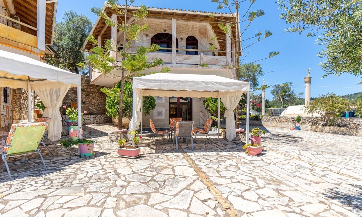 Gaios Apartment | Apartment 'Paco's Resort Family Villa 10' with Sea View, Wi-Fi and Air Conditioning