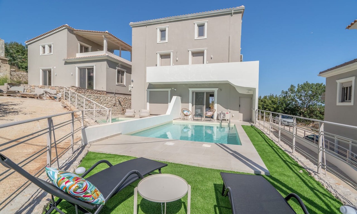 Kalligoni Apartment | Apartment 'White Shale Lux Suite' with Balcony and Wi-Fi