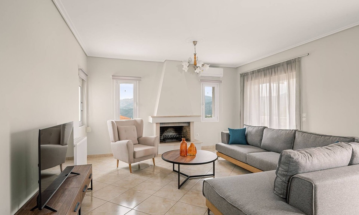 Menegata Apartment | Apt Melanthia - 3 brms - 2nd floor - Building B