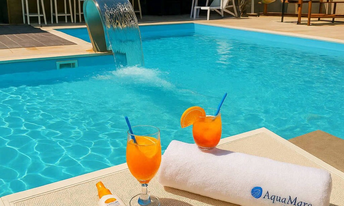 Pefkochori Apartment | Aquamare Studios - Seaview Suite & Pool Getaway