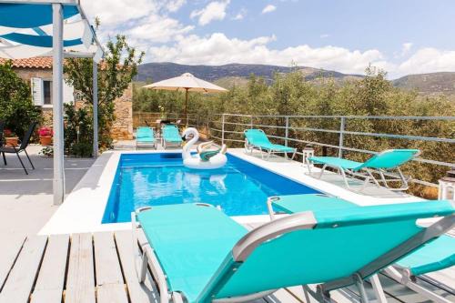 Lirkia House | Artemis Cottage Home
