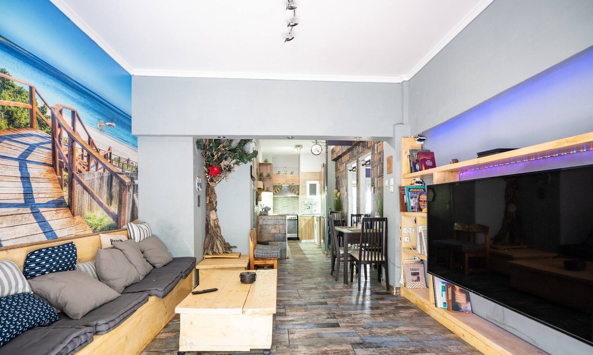 Attiki Apartment | Attica train station apartment 2 bedrooms 4 pers.