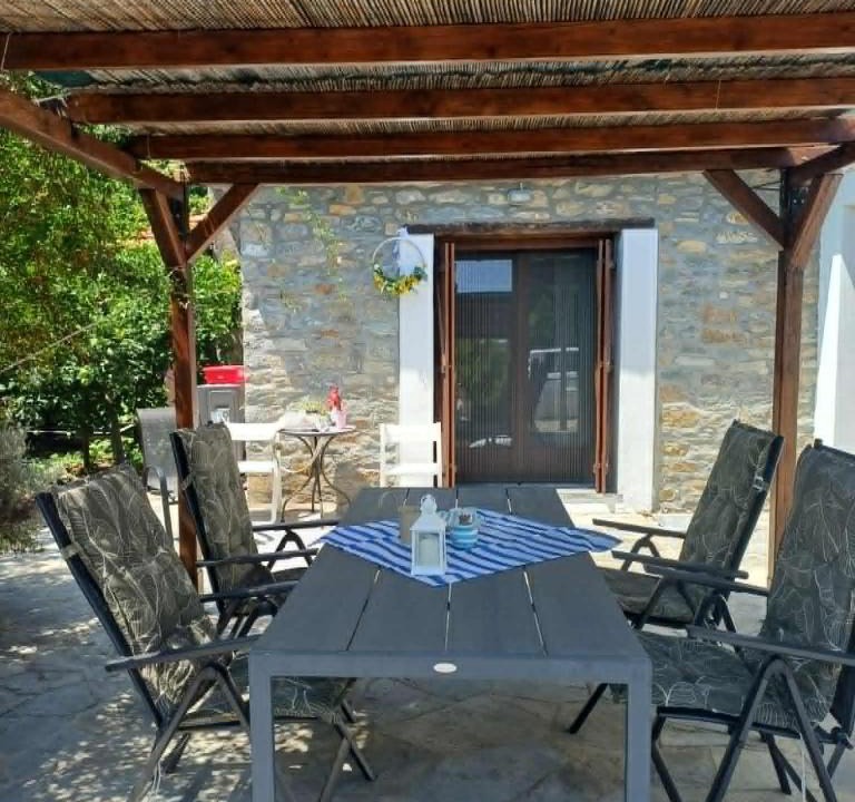 Argalasti House | Avra House in Argalasti
