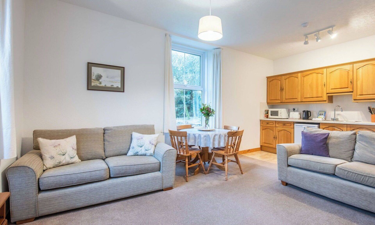 Marybank Apartment | Beautiful apartment for 8 guests with WIFI, TV, patio and panoramic view
