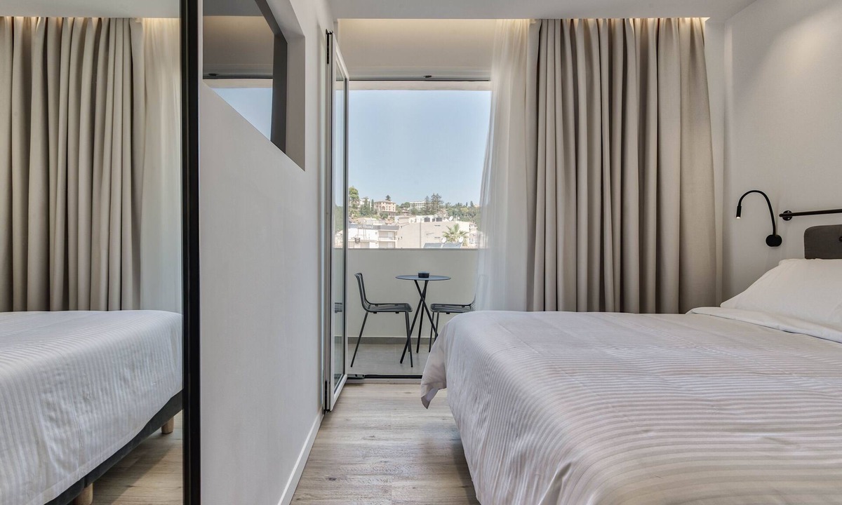 Zakynthos Town Hotel | Bitzaro Boutique Hotel