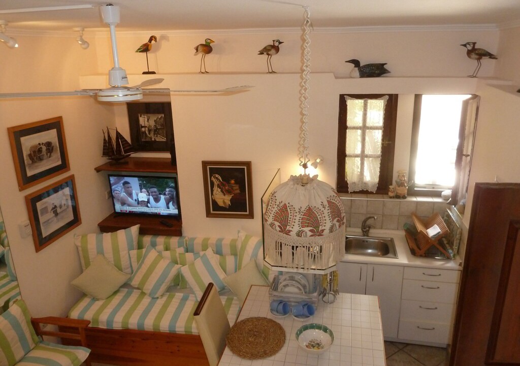 Atsipopoulo Apartment | Calergi 2❤️️Self check-in❤️Very Fast Wi-Fi🌼Private outdoors space🏡Kitchen❤️️