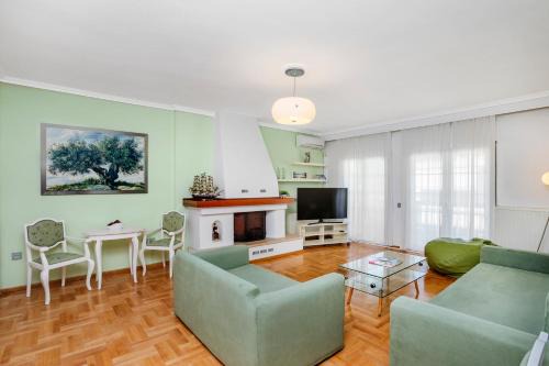 Kalamaria Apartment | Cozy Penthouse