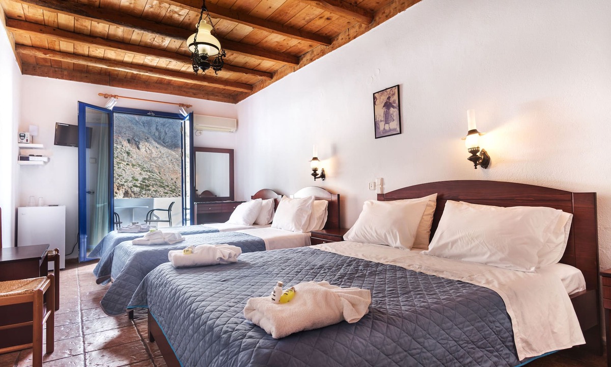 Loutro Hotel | Daskalogiannis Hotel