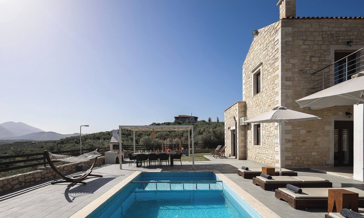 Geropotamos Villa | Dimokritos Villa VI, Family Stay with Lawn & Play