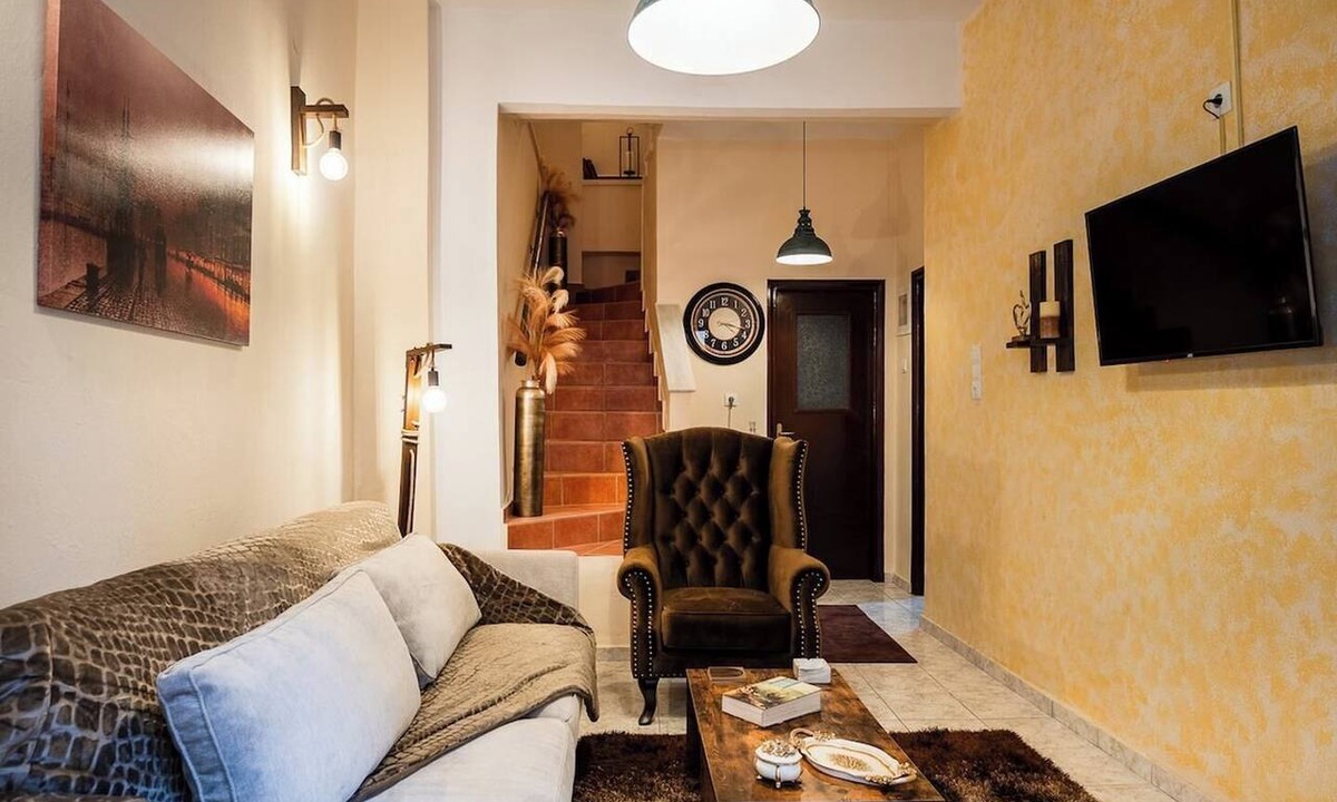 Old Town Rethymnon House | Elegant Old Town Home|Rooftop Dining & Bathtub|Walk to Beach & Nightlife