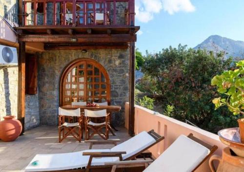 Mavrikiano House | Elounda Monastiri Cretan sea view house with pool
