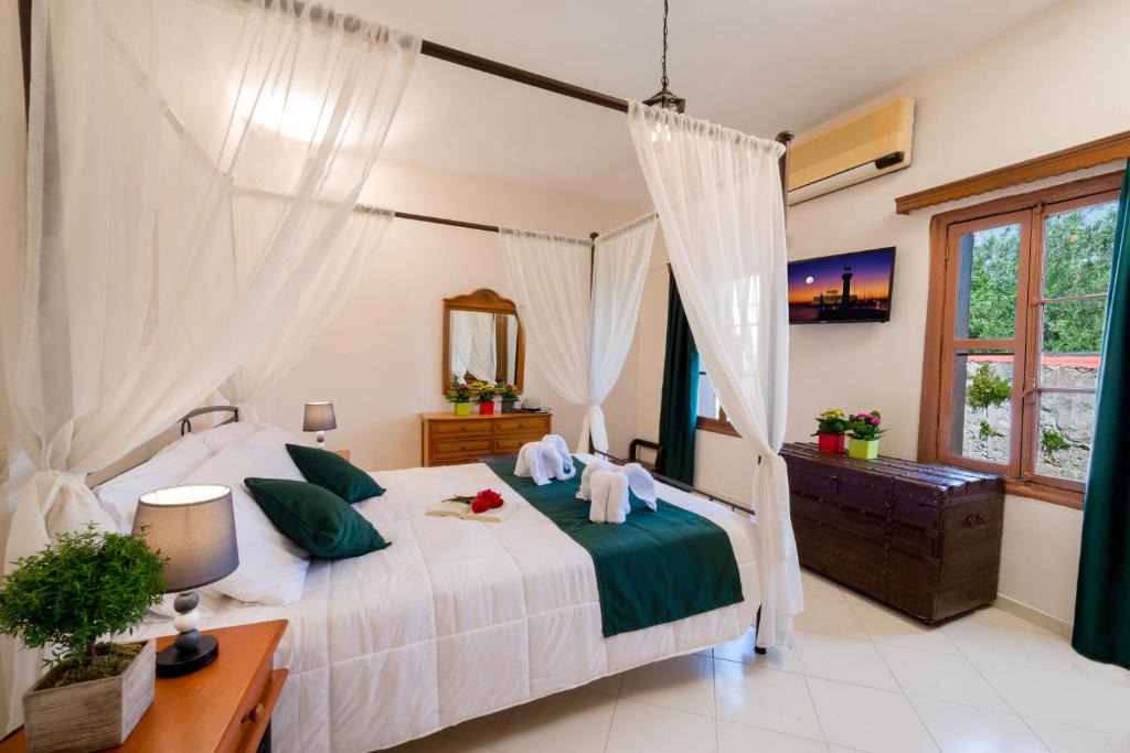 Rhodes Old Town Apartment | Emerald Dream House