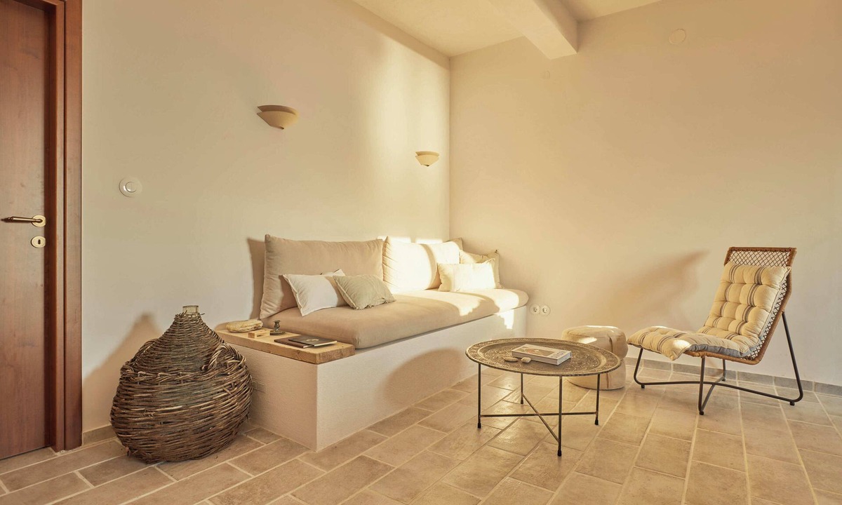 Zagora-Mouresi House | Entire home in Chorefto, Greece 4 guests, 2 bedrooms, 1 bath