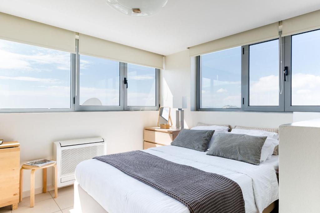 Zografos Apartment | GB Athens View Luxury Suite