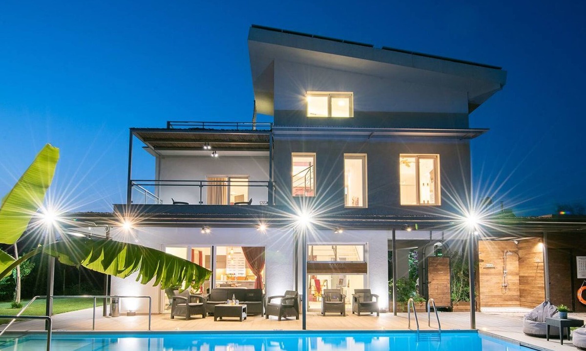 Alissos House | Geräumige Familienvilla, privater Pool und Garten by Interhome