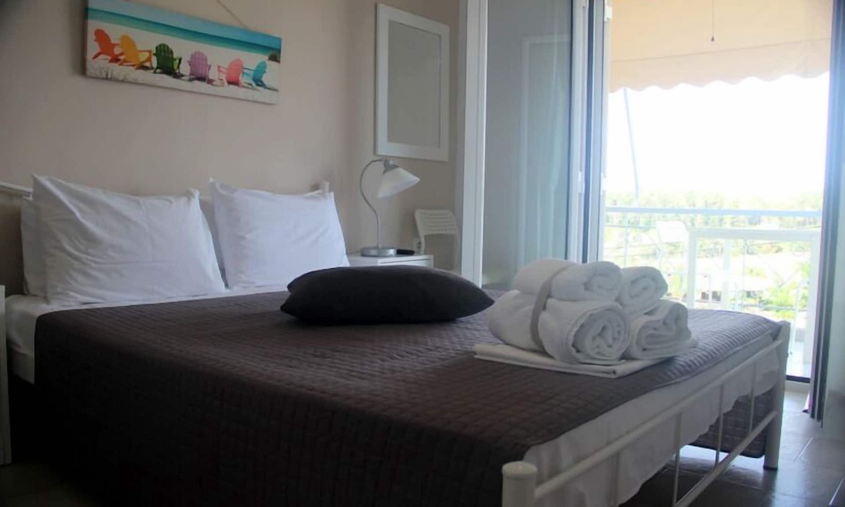 Arcoudi House | Giota Rooms