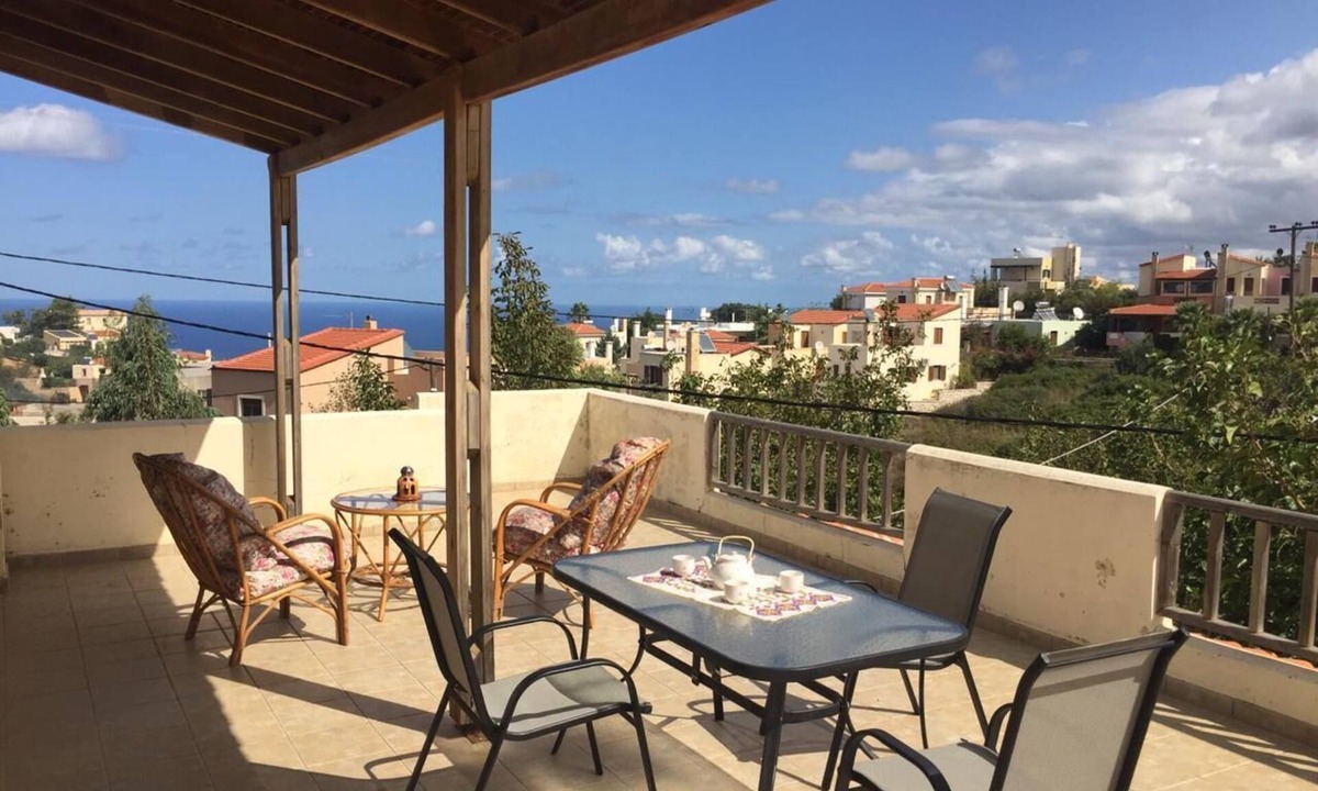 Roussospiti Villa | Goldy's Villa! Your vacation destination!