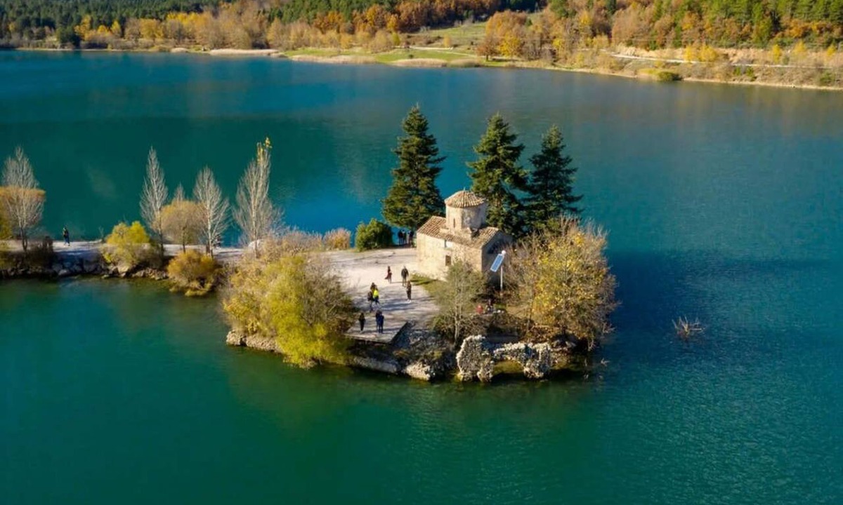 Goura Apartment | Goura Guesthouse Garden Double Room Lake Doxa