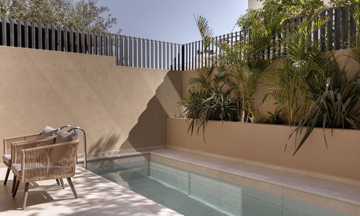 Agios Nikolaos Apartment | Grand Suite with Private Pool by MonCasa