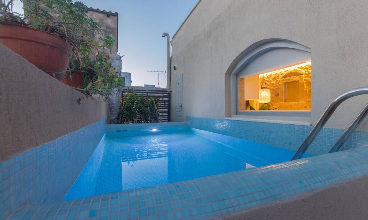 Old Town Rethymnon House | Holiday suite in a unique historical building