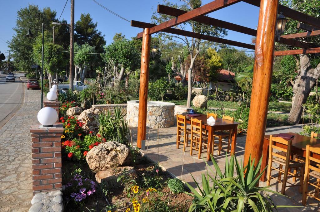 Pineios Bed & Breakfast | Hotel Dougas