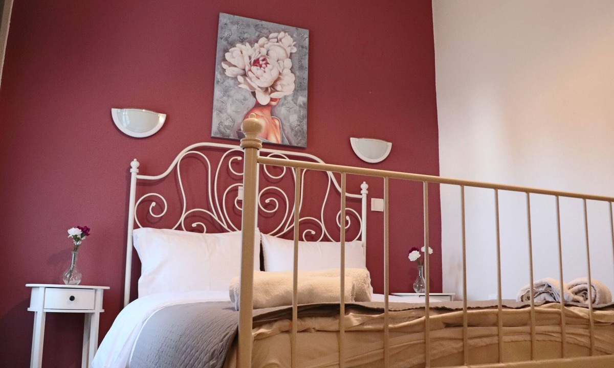 Livadi Hotel | Hotel Mitikas
