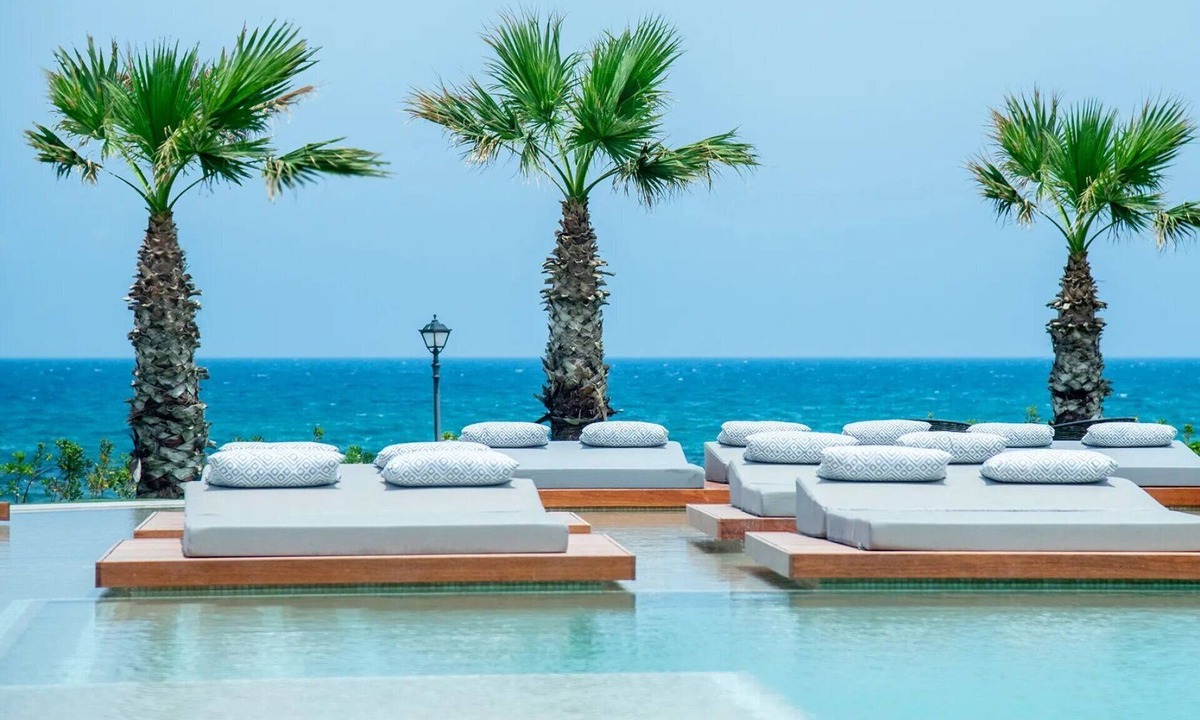 Analipsi Apartment | ISholidays Petite Suite Garden View Pool Access