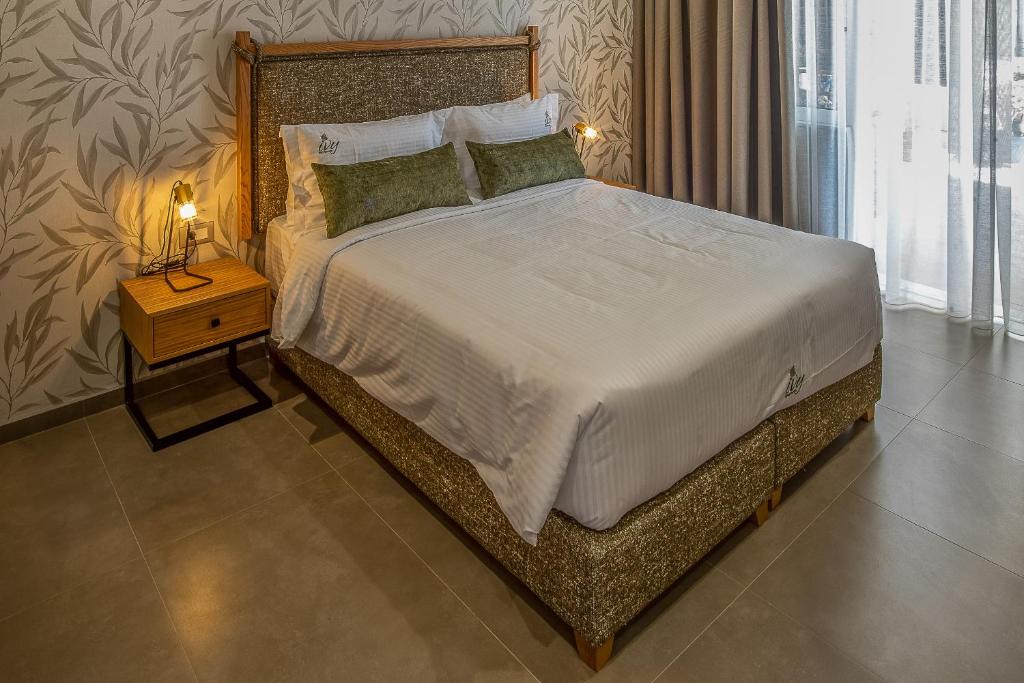Vlachiana Apartment | Ivy Residences with Pool