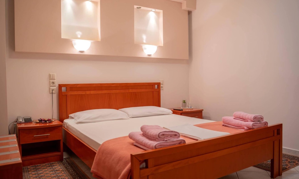 Elassona Condo | Jayne’s Rooms - Cozy Stay in Central Elassona