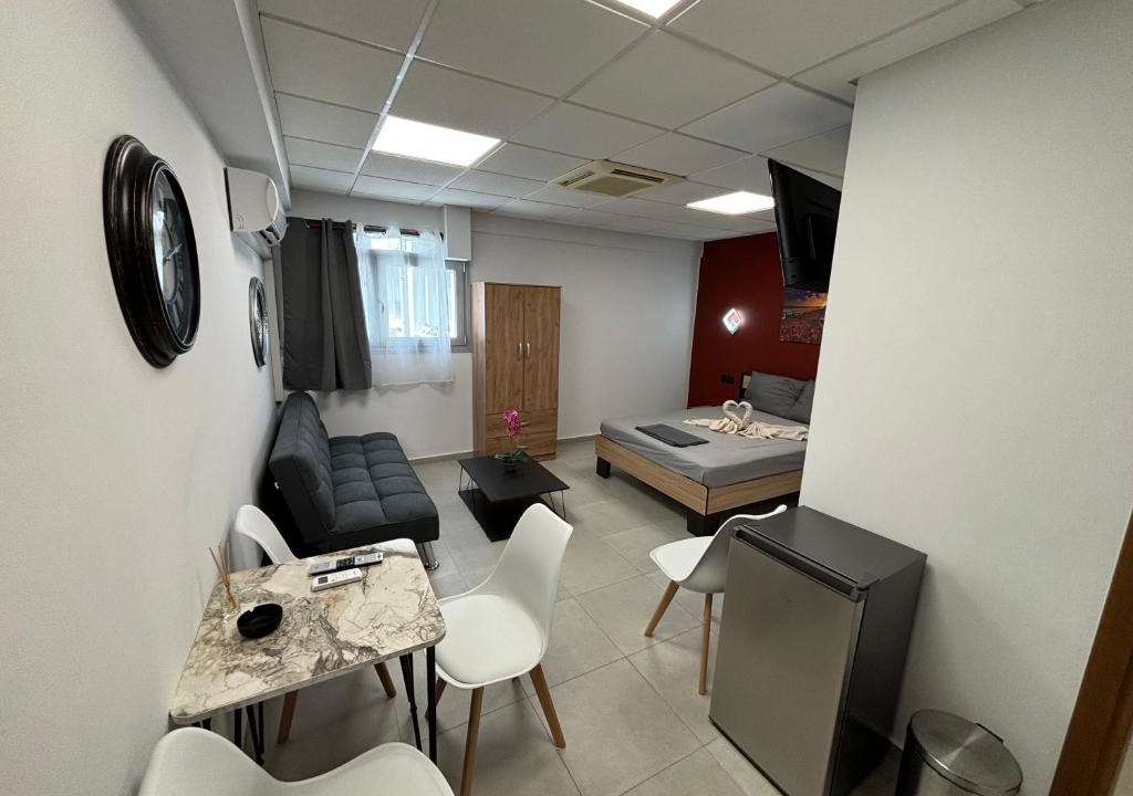 Vardaris Apartment | Jordan's Room 14