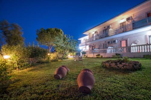 Amoudi Apartment | JuliaStudios
