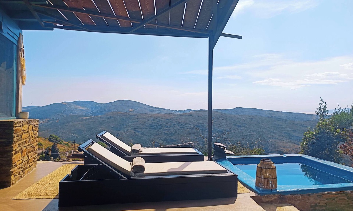 Andros House | Kalliberry Cycladic hidden gem with outdoor bathtub & amazing sunsets