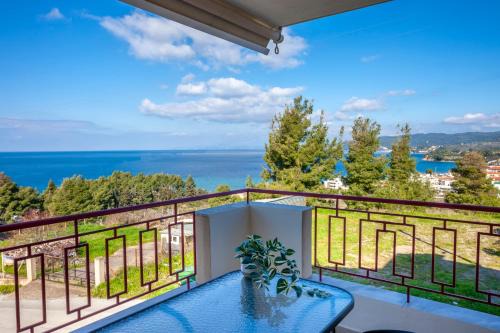 Neos Marmaras Apartment | Kanonika Homes Family Sunset View Apartment