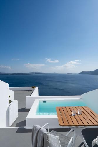 Oia Hotel | Katikies Villa Santorini - The Leading Hotels Of The World