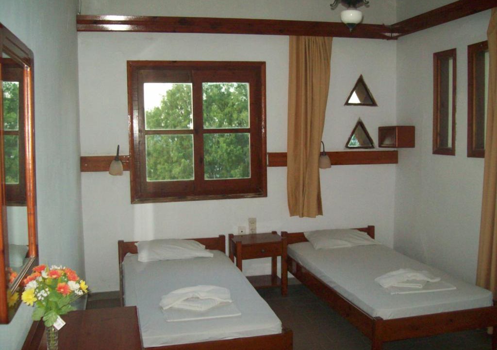 Kato Stalos Apartment | Kato Stalos Beach