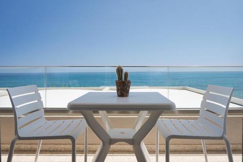 Fragkokastello Apartment | Koutelo by The Sea