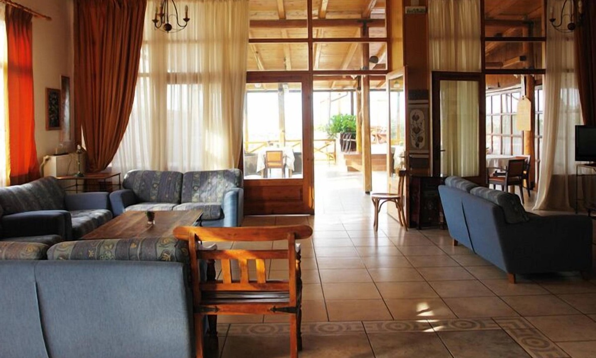 Messolonghi Hotel | La Petite Planete