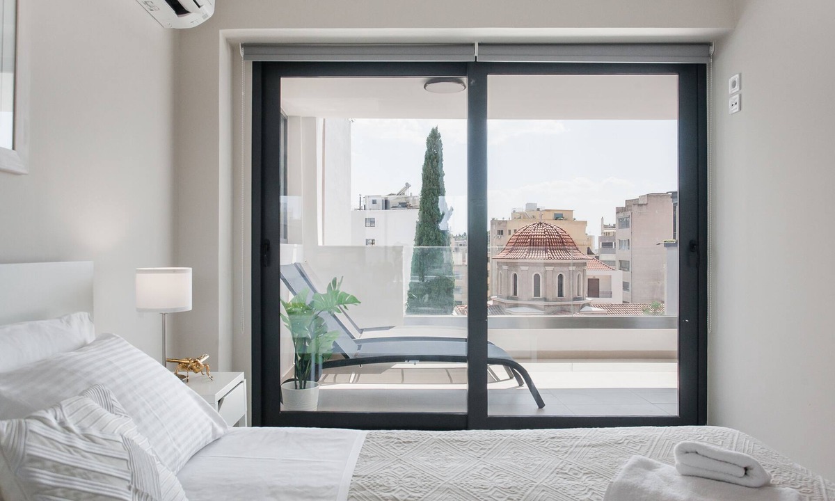 Psirri Apartment | Liberty's Canvas - Balcony Suite near Acropolis